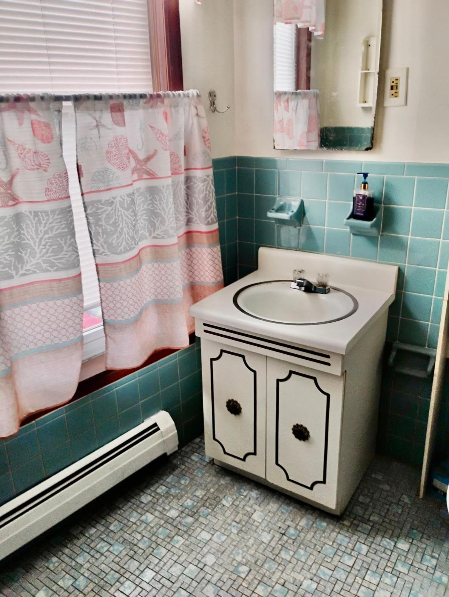 Penn Station Room Motel Casa Newark Exterior photo